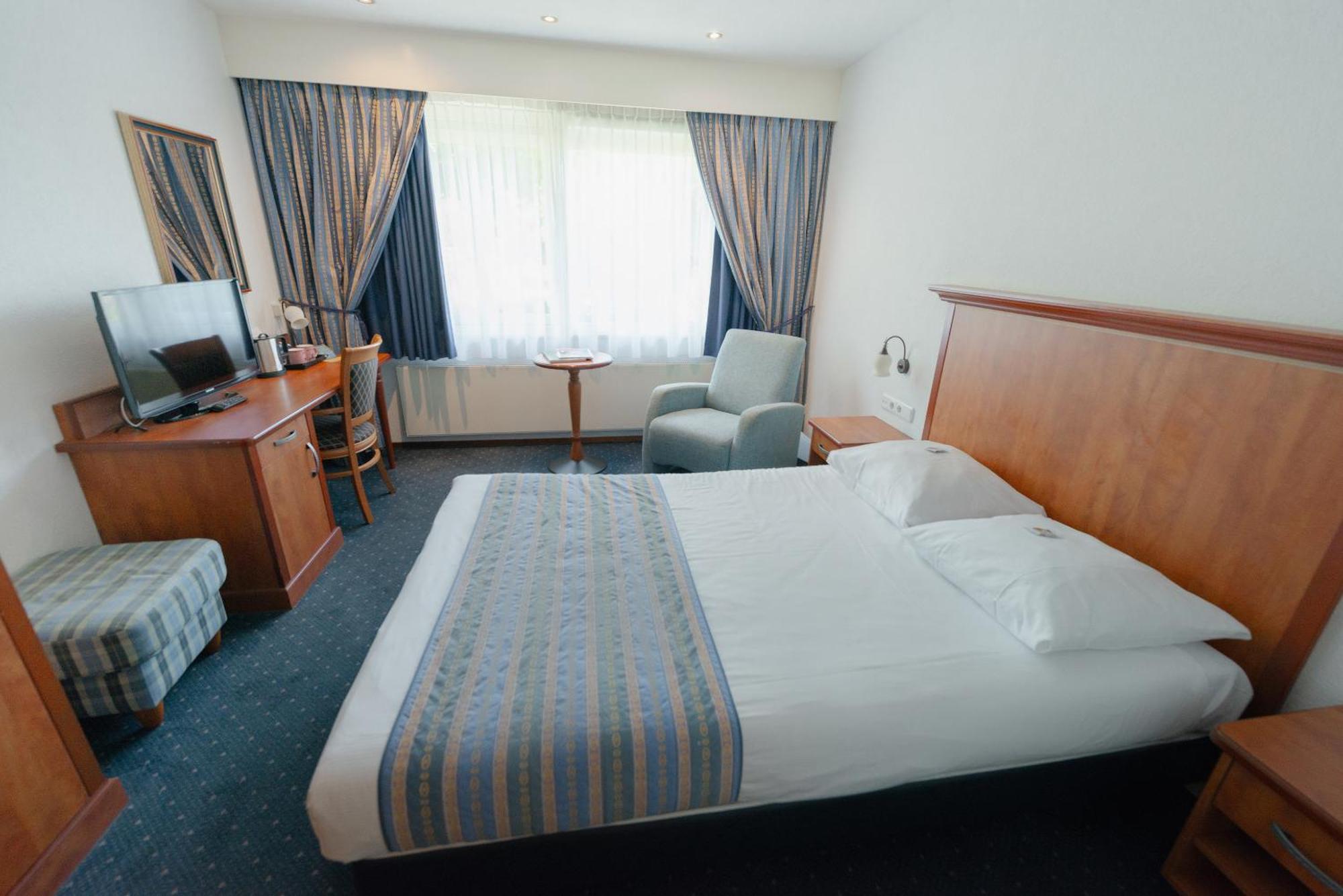 Boutique Hotel Herbergh Amsterdam Airport Free Parking Badhoevedorp Eksteriør billede