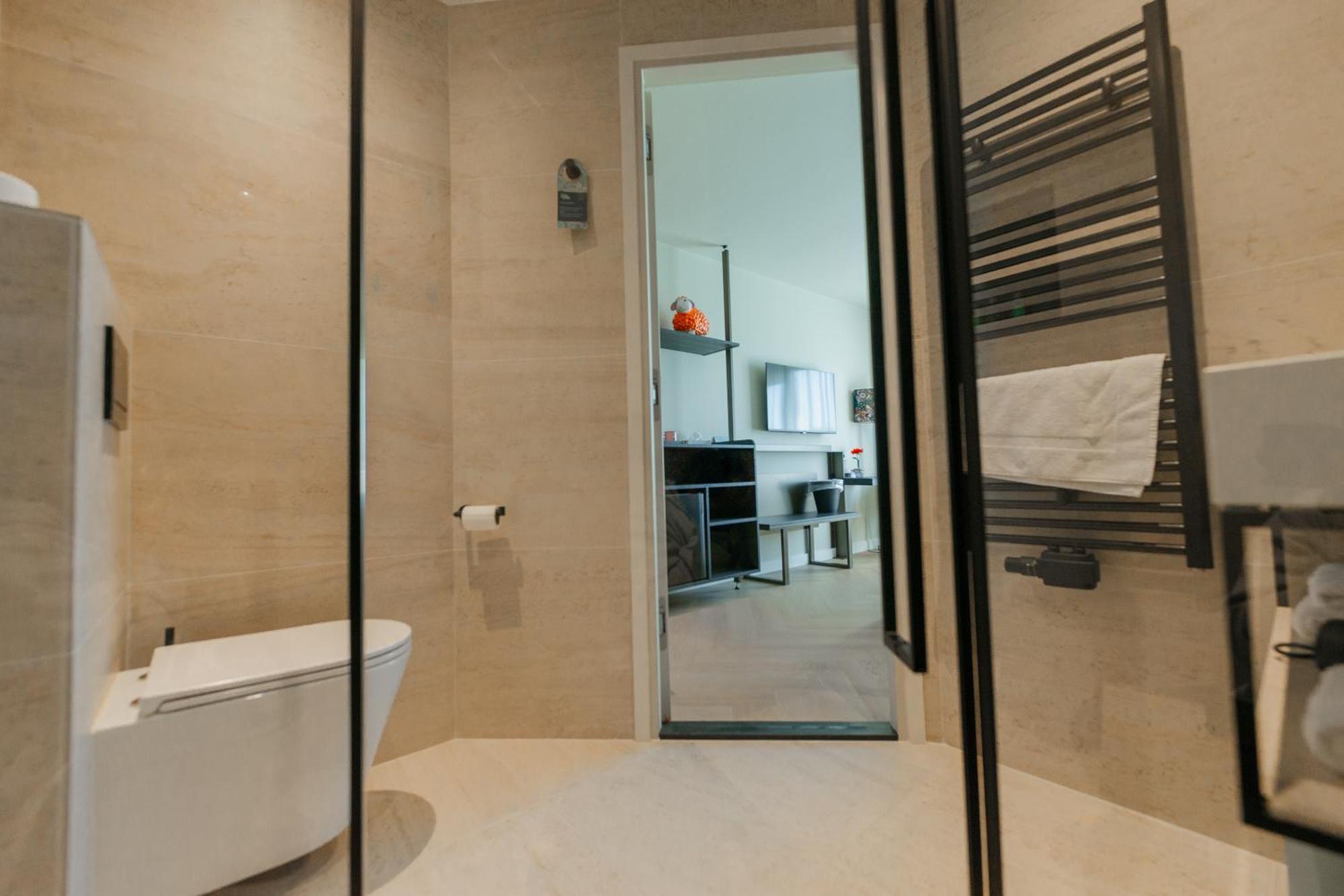 Boutique Hotel Herbergh Amsterdam Airport Free Parking Badhoevedorp Eksteriør billede