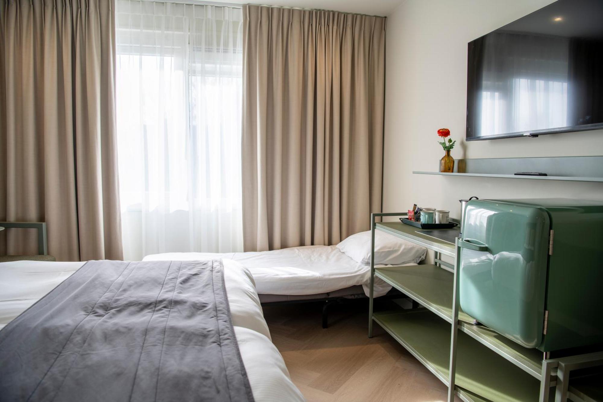 Boutique Hotel Herbergh Amsterdam Airport Free Parking Badhoevedorp Eksteriør billede